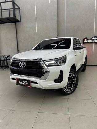 TOYOTA HILUX 2.8 D-4D TURBO DIESEL CD SRV 4X4 AUTOMÁTICO TOYOTA HILUX 2.8 D-4D TURBO DIESEL CD SRV 4X4 AUTOMÁTICO